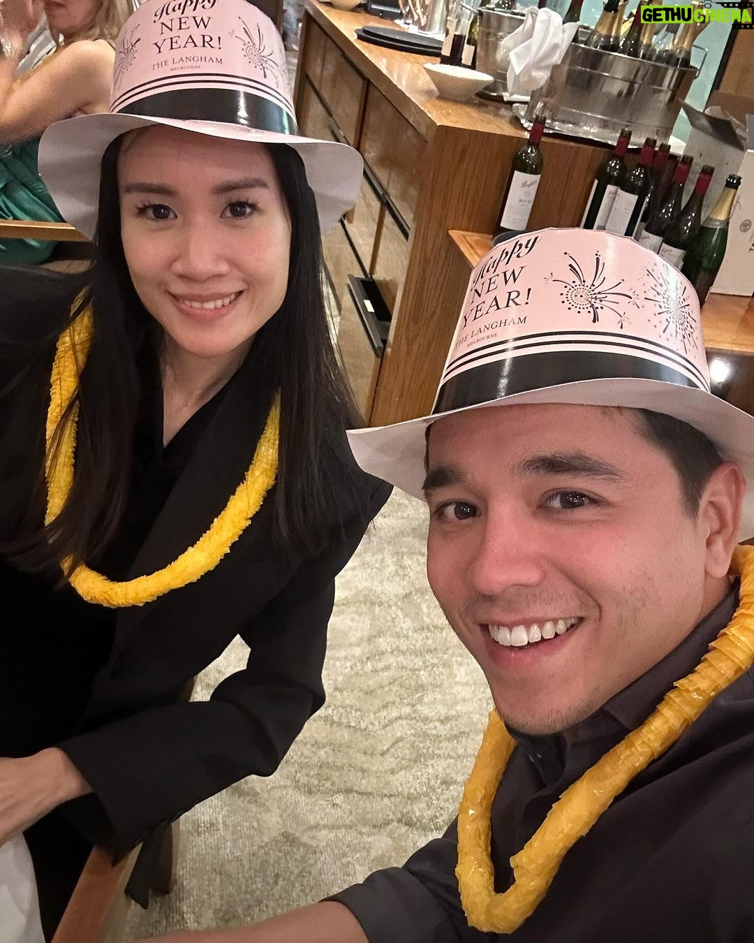Alexander Rendell Instagram - Happy new year errbody! 🎉 🎊