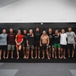 Alexander Volkanovski Instagram - What a team I have around me. The support from this group has been incredible. And of course my family, I love you guys so much and I’ll see you soon ❤️ Let’s get it done 👑👑