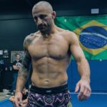 Alexander Volkanovski Instagram - As my wise coach Joe Lopez has always told me… “The inches we need are everywhere around us and on this team, we fight for that inch. On this team, we tear ourselves and everyone else around us to pieces for that inch”. #superbowlsunday Anaheim, California