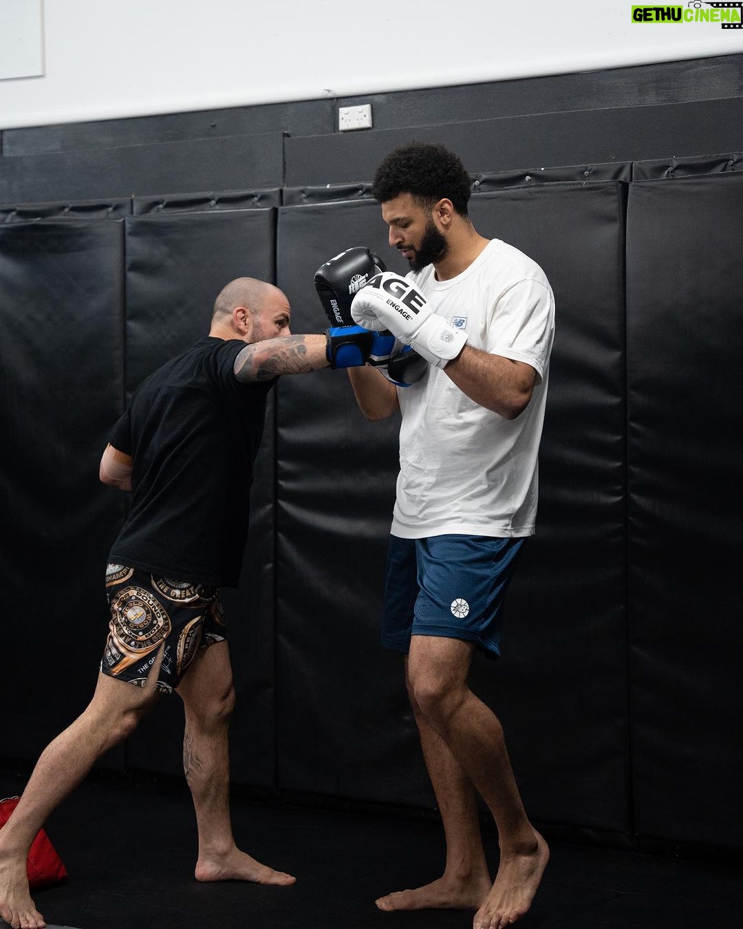 Alexander Volkanovski Instagram - Get it in Champ! 👊🏀
