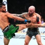 Alexander Volkanovski Instagram - What a moment. Feeling the love. Appreciate you all 🙏🌎