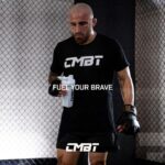 Alexander Volkanovski Instagram - When you eat better, move more, when you’re more mindful and connected to a supportive tribe, anything is possible 💫 #findyourbrave