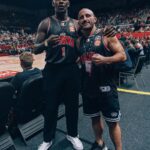 Alexander Volkanovski Instagram - Ballin 🏀