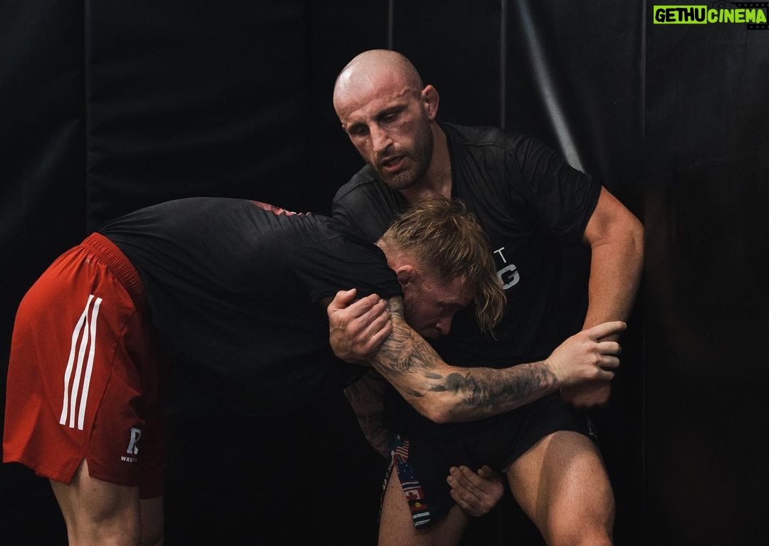Alexander Volkanovski Instagram - Time to thank everyone that helped me prepare for this one. It was definitely a long camp and many spent time away from loved ones, time studying tape, put their bodies on the line, and I’m forever thankful for their commitment. ❤️ Freestyle MMA