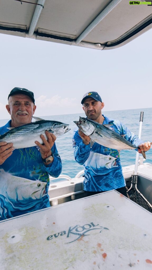 Alexander Volkanovski Instagram - Don’t get much better than this! 🎣 . . #darwin #NT #cuinthent #fishing #fish #fishinglife #water #ocean #barramundi #boat #holiday #hunting