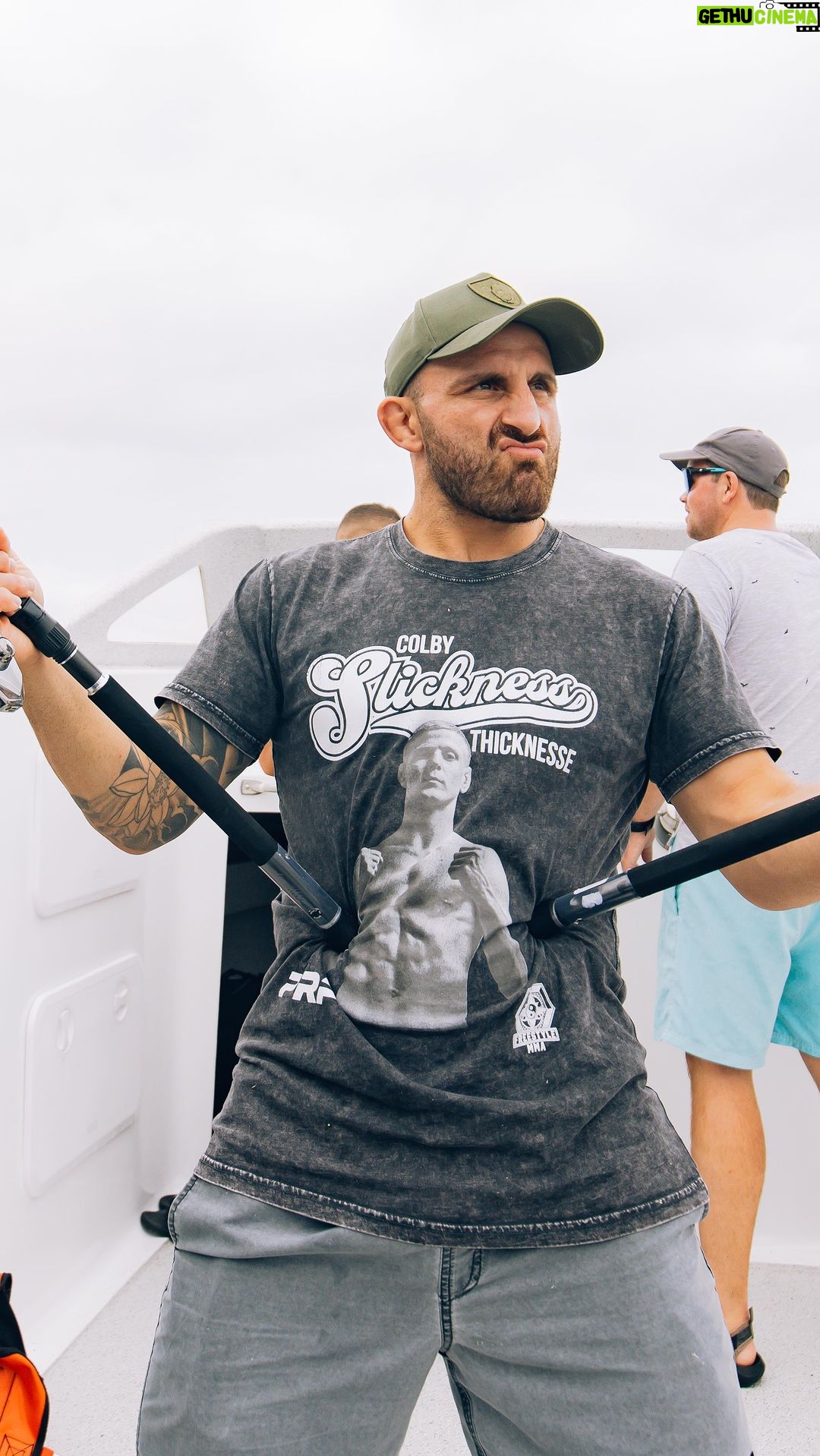 Alexander Volkanovski Instagram - Get amongst it! #catchandcook . . #fishing #diving #ocean #beach #dive #cook #cooking #seafood #hunting