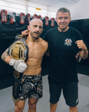 Alexander Volkanovski Instagram - Fight camp done 👊 #ufc298