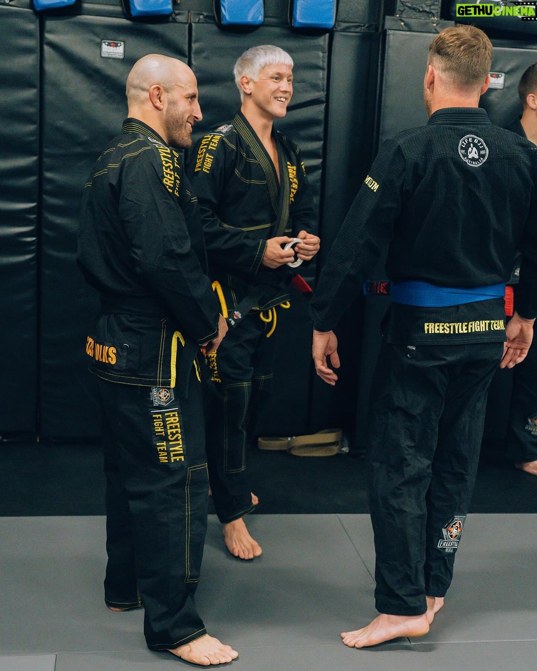 Alexander Volkanovski Instagram - Good to be back in the gi🥋