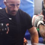 Alexander Volkanovski Instagram - February, we go again 👑 #UFC298