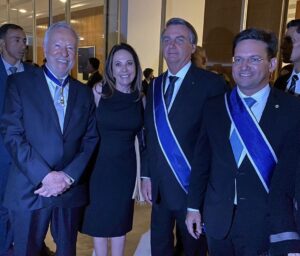 Alexandre Garcia Instagram - Hoje recebi a insígnia de comendador da Ordem do Rio Branco, no Itamaraty.