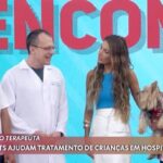 Alexandre Rossi Instagram - Você já ouviu falar em Pet e/ou Cães Terapeutas? Esses pets ajudam no tratamento e recuperação de pessoas em hospitais, asilos e até abrigos, levando seu amor inconcional a essas pessoas. E essas visitas terapeutas fazem tão bem que os médicos já notaram que após os pets entrarem em ação, os pacientes têm diminuição da pressão e até tomam menos remédio pra dor. Incrível, né?! E claro, faz muito bem pros cães também, afinal, junta tudo que eles amam, muita atenção e carinho. E hoje no “Encontro Pet” com @patriciapoeta eu falei um pouco mais sobre o assunto. : #alexandrerossi #drpet #encontropet #encontrocompatriciapoeta #tvglobo #caesterapeutas #cachorro #gato #petterapeuta