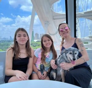 Alexandre Rossi Instagram - Feliz dia da mulher pra todas e principalmente pras mulheres que fazem parte da minha vida!