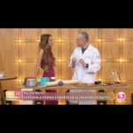 Alexandre Rossi Instagram - Se você tem um gato com certeza já deve ter ouvido que ele precisa comer várias vezes por dia, certo? E muita gente não sabe o motivo. Por isso, hoje no Encontro Pet do programa Encontro com @patriciapoeta, eu falei um pouco sobre isso! Vem conferir e já me conta como é por aí 👇🏻 : #alexandrerossi #drpet #comportamentoanimal #gatos #alimentacaodegatos #encontro #tvglobo