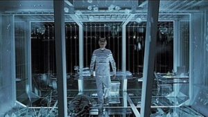 Alexei Navalny Instagram - Оу. У меня двойной приз. Я только вышел из ШИЗО, и меня снова отправили в ШИЗО - 15 суток. Заодно сразу признали “злостным нарушителем”. А значит, теперь я внутри колонии СТРОГОГО режима буду помещен на СТРОГИЕ условия содержания. Интересно, это будет как у доктора Лектера в “Молчании ягнят” или у Магнето в “Людях Х”?

Ну, в общем, реакция Кремля на то, что я “не угомонился”, а продолжаю призывать вводить санкции против путинской элиты (список-6000), да еще и снова объявил ненавистное им “Умное голосование”, оказалась предсказуемой.

Надеюсь, наш царек кричал: “Сгноить его, сгноить!” - и кидался в придворных предметами.

Оцените, кстати, мелочность этих жуликов. Жена и родители ждали свидания со мной четыре месяца, и вот оно подошло, а они переводят меня в строгие условия, где свидания - раз в полгода. Так что я в пролете.

Ну ладно, считаю, что мой звездолет подвергся атаке отвратительных монстров. Получил повреждения, и я, чтобы выжить, вынужден перебраться в крохотный уцелевший отсек, где жизнь моя будет немного голодней и холодней, зато пополнится большим количеством размышлений. Может, придумаю что-нибудь интересное 😉

Кстати. Вот я о чем подумал. Кажется, из политзаключенных в путинской России только двоих пока признавали “злостными нарушителями”. Второй - я. А первым был мой брат Олег. Ну и семейка.