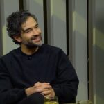 Alfonso Herrera Instagram - 🕴🏼De soñar y casi estudiar para ser piloto, @ponchohd se quedó en el mundo de la actuación después de participar en una película que toda una generación la recuerda. ¿Sabes de cuál estamos hablando? Disfruta de esta plática entre amigos con @heriberto.murrieta en #MAquí a las 18:00h #OnceDigital