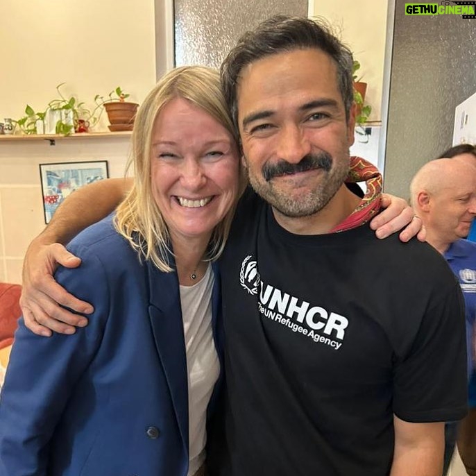 Alfonso Herrera Instagram - Dear Karolina Thank you for the tremendous work you do with internally displaced and war affected people across Ukraine. It is not easy to work in such difficult and complex situation, but you do it with grace and compassion. Your ability to connect with people and provide emotional and logistical support is truly admirable. It is very painful what Ukrainians have had to go through, but I know that thanks to you, they have hope for a better future. Once again, thank you for your courage and commitment. I hope you know how much your work is creating a huge difference and inspiration in the lives of others. Con cariño un mexicano Uzgorod