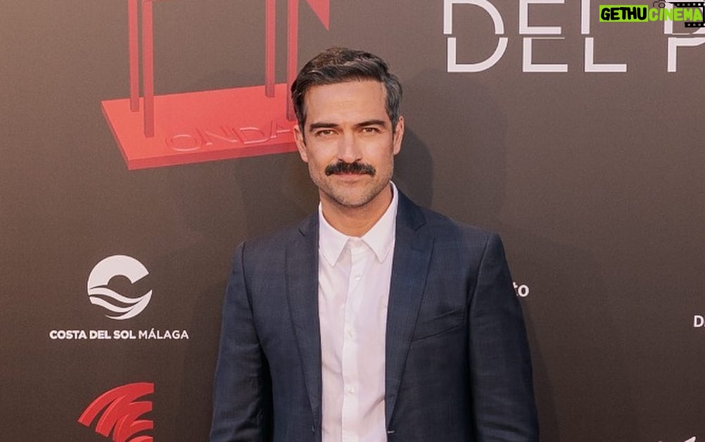 Alfonso Herrera Instagram - Gracias @premiosondas @la_ser Málaga, España