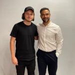 Alfonso Herrera Instagram - Ya está arriba el nuevo episodio de CREATIVO con el gran @ponchohd 🔥🔥🔥 Platicamos sobre su evolución como actor, sus inicios, su experiencia en Rebelde, su nueva película Qué viva México, Amarte duele, el invento con el que se jubiló su papá, las giras con RBD, el Canelo y muchas cosas más… PD Este episodio lo grabamos hace un rato y tenia muchas ganas de sacarlo. Por eso el corte de pelo de Dora la exploradora. Nos vemos en el podcast!