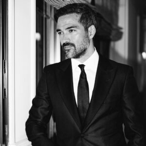 Alfonso Herrera Instagram - Una más de los @premios_platino gracias @_freddyalonso
Foto @sanndrii