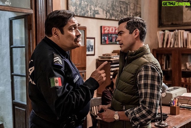 Alfonso Herrera Instagram - ¡Ya mero estrenamos! 23 de marzo @quevivamexico_cabrones