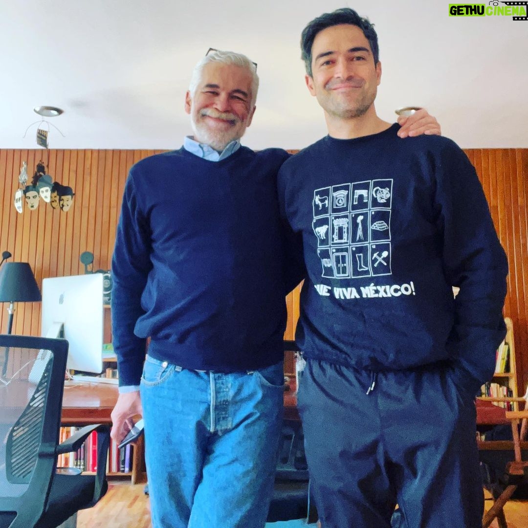 Alfonso Herrera Instagram - ¡Siempre un placer verte querido Luis! 23 de marzo D-day @quevivamexico_cabrones