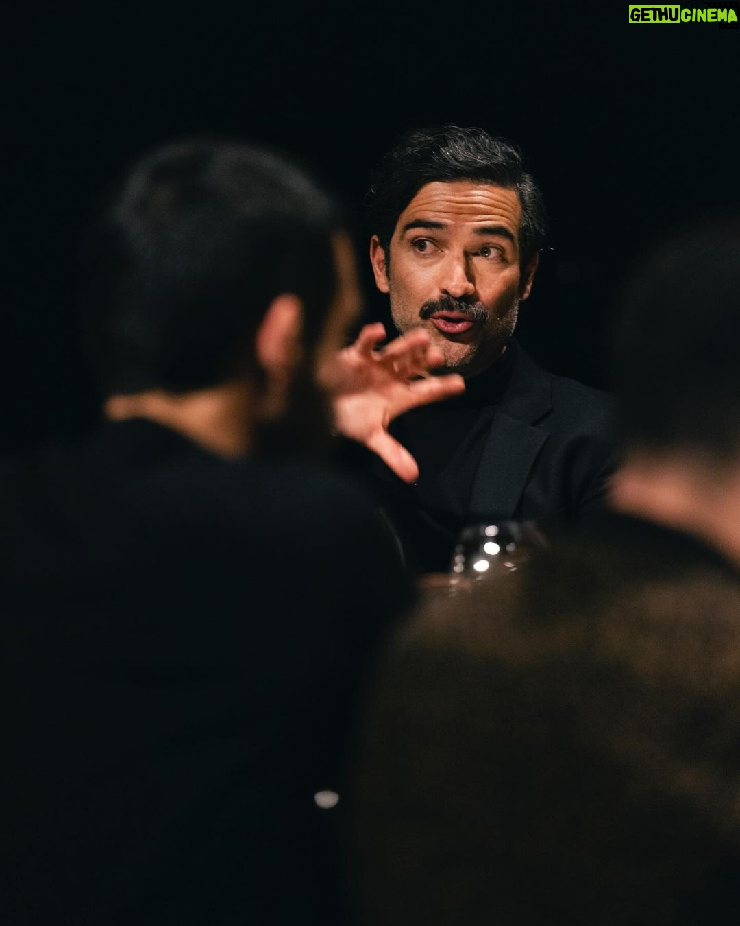 Alfonso Herrera Instagram - Gracias @zegnaofficial, Gildo, Eduardo, Julie, Denisse, Ale, Gonzalo, Sidney, Fernanda, Rodrigo, Marco, Tomaz y a todos los que conforman esta gran familia. Nos vemos pronto… 📸 @marcopionato