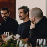 Alfonso Herrera Instagram - Zegna me invitó a seguir explorando el corazón de la marca, el hogar de sus valores. Donde nace todo... Oasi Zegna. 🫀 @Zegnaofficial @AlessandroSartoriOfficial #ZEGNAFW24 #OASICASHMERE 📷 @marcopionato