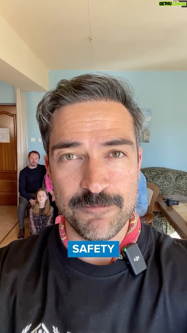 Alfonso Herrera Instagram - Millions of people remain displaced within and outside Ukraine. Entire families have been forced to flee. Two years after the full-scale invasion of Ukraine, they continue to urgently need support. This war must not become another forgotten crisis.