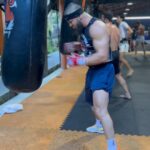 Ali Bagov Instagram - После тренировки еще тренировки..💦👊🏽 Phuket, Thailand