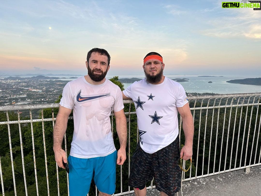 Ali Bagov Instagram - Субботний кросс 🏃♂️с братом @kokov4444 ⚔️ Phuket, Thailand