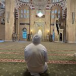 Ali Bagov Instagram - Счастлив тот, кто научился восхищаться своими братьями и делать за них Дуа.Несчастен тот, кто способен лишь завидовать обсуждая кого-либо за спиной Грозный, Чечня - Groznyi, Capital of Chechnya, Russia