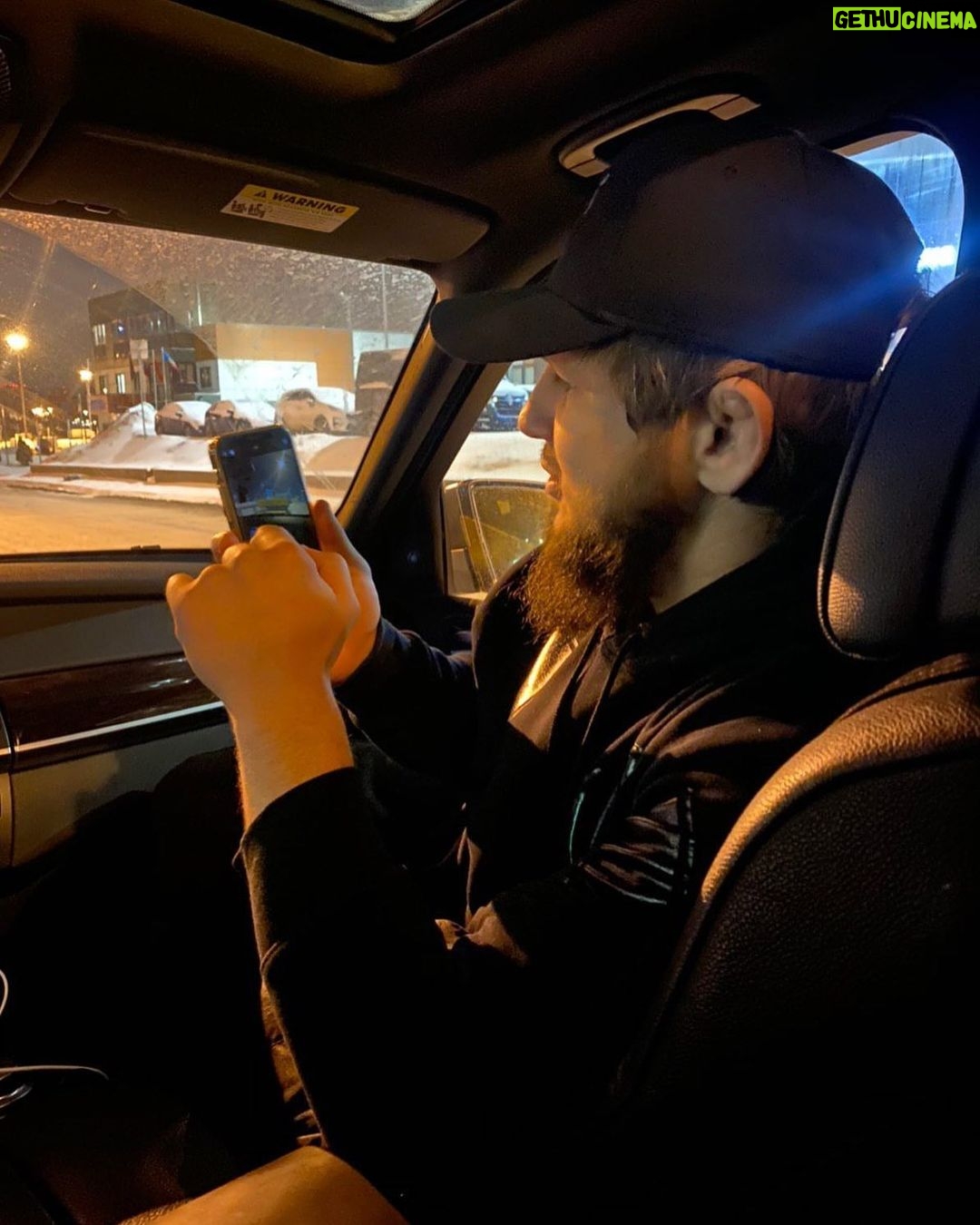 Ali Bagov Instagram - Все, что происходит в мире, — это обмен. Даже если тебе кажется, что ты получил что-то просто так, рано или поздно ты за это заплатишь… Москва • Moscow
