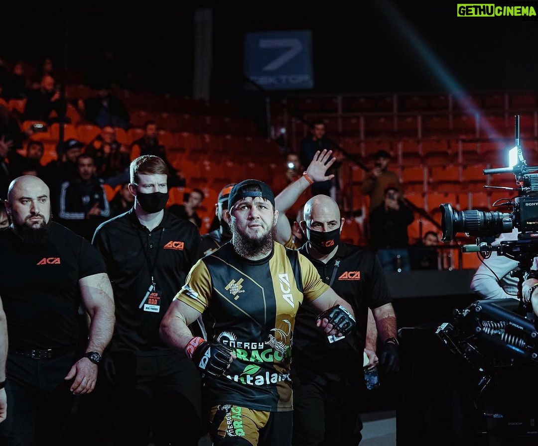 Ali Bagov Instagram - Постановка целей — первый шаг в претворении мечты в реальность…👊🏽