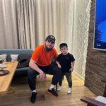 Ali Bagov Instagram - Тебе брат от души за гостеприимство , ждем у себя в гостях теперь ✊🏼☝️ @hasbulla.hushetskiy papakha_coffee