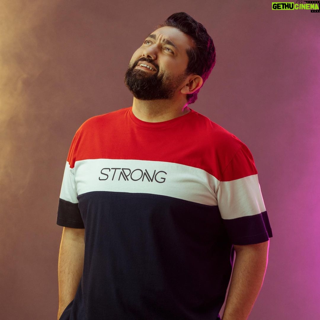 Ali Fadil Instagram - ويكلك ليش تلتزم بالريجيم 😌 الصور من @photokhana_studio
