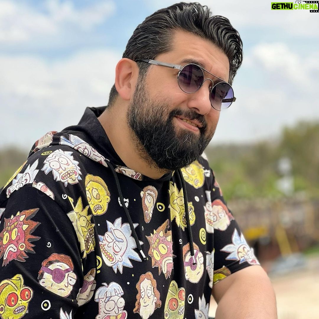 Ali Fadil Instagram - نهار العافية على قلوبكم 🌹