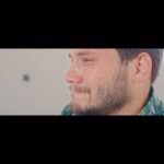 Ali Jassim Instagram - قصص من واقعنا جديدي #ابشرك من الحاني كلمات الشعراء مهند العزاوي وحسين السلطاني @muhaned_azawy توزيع حسين سماح مكس وماستر محمد عباس كيتارات باسم شريف اخراج مراد ترك @muradturkk