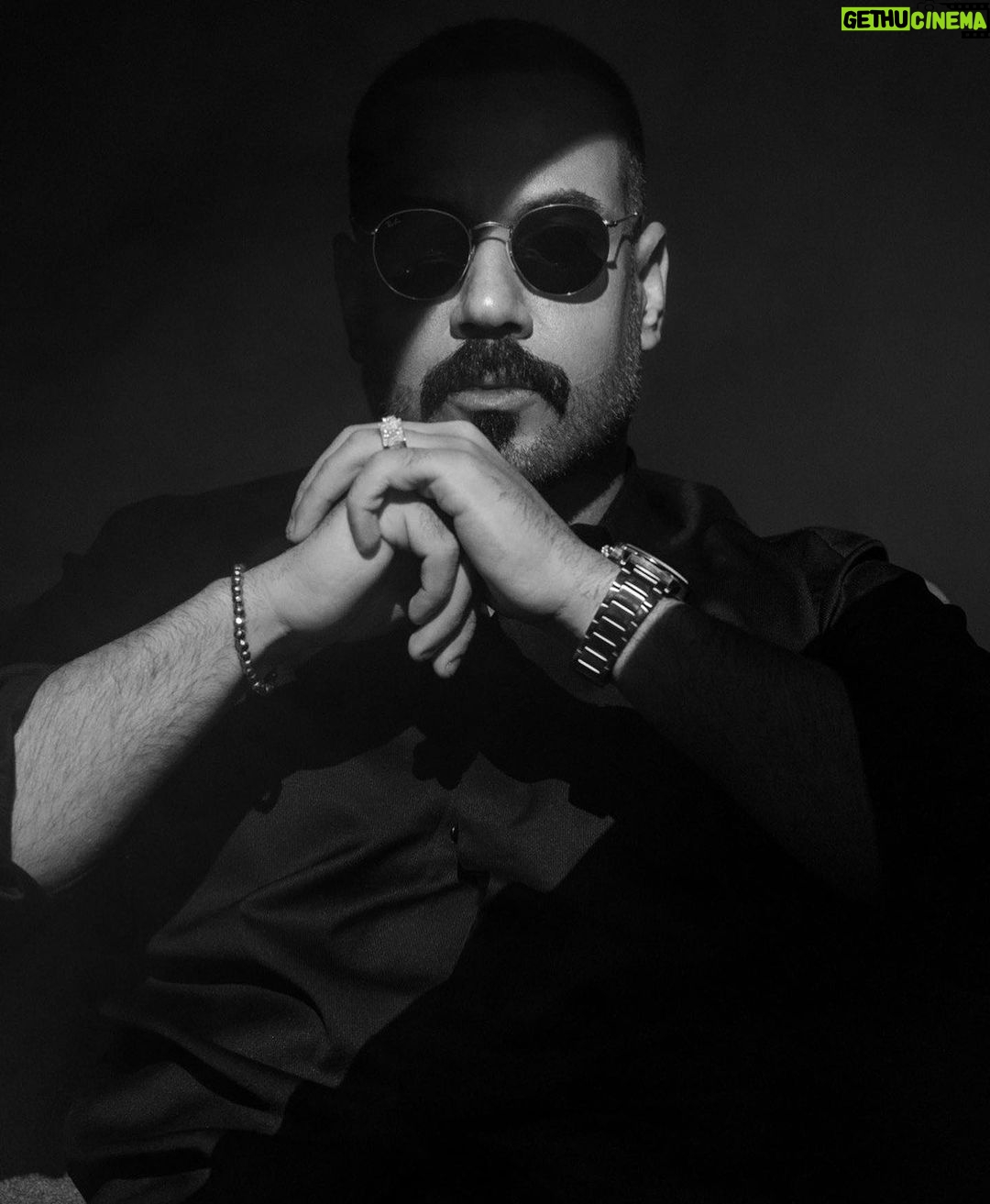 Ali Jassim Instagram - شنو حابين يكون العمل القادم فرح وحب ؟🤍 لو حزن وفراق؟💔