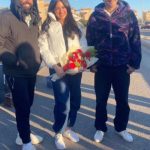 Ali Rabie Instagram – مبروووك  ليكي نهايه تصوير الفيلم  النجمه بتاعتنا لازم تتدلع وتتبسط  وشكرا علي كل حاجه حلوه  وربنا يكرمنا ان شاء الله والفيلم يكسر الدنيا  فيلم #بعد_الشر فيلم عيد الفطر ٢٠٢٣ 💣 ملحوظه  انا الي جايب الورد 😀 @myrna_noureldin  @ahmedabdelwahab86_  @kareemelsobkey  @ahmedelsoobky  @waleedabulmagdofficial  @amingamal5098  @osossssssss