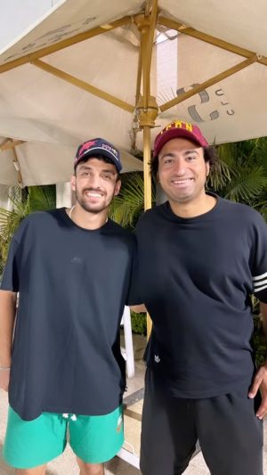 Ali Rabie Instagram - كده تمام 😀😀😀 ربنا يباركلك 😂  سطلانه لنااا ومبرووك ودايما مكسر الدنيا  @taher.taher97 🤍