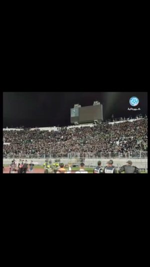 Ali Rabie Instagram - جمهور الرجاء المغربي بيغني سطلانه لنااااا 
في الاستاد  اغنيه فيلم #بعد_الشر 
 😀😀😀😀😀