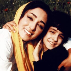 Ali Shadman Instagram - گُلی 
جای قَدَم هات تو‌ پیاده رو های خیابون ولیعصر و پارک نیاوران حسابی خالیه ،
امشب به یادت و به یادِ یادهامون وجب به‌ وجبشون‌ رو گَز می کنم ...
تولدت مبارک ❤️