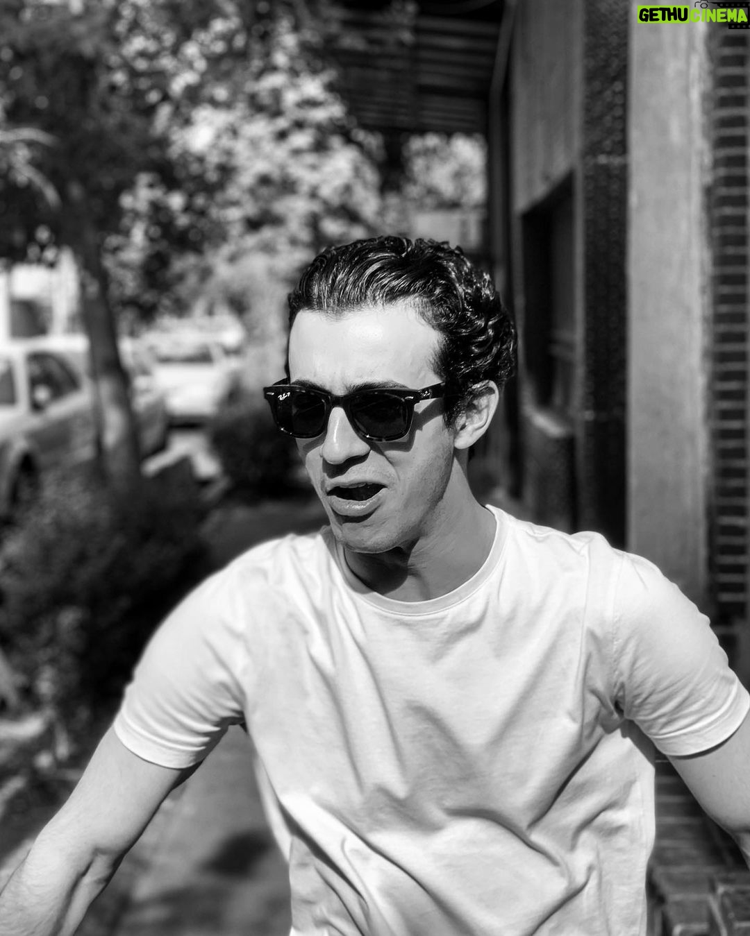 Ali Shadman Instagram - 🃏 خوشم میاد از این عکس
