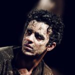 Ali Shadman Instagram - . هفت قاب از نمایش "شاه‌ماهی" رونمایی شد . قاب اول (از چپ) : کیسان و سفیده. قاب دوم : کیسان. قاب سوم (از چپ) : عاشق و واله. قاب چهارم : عاشق. قاب پنجم (از چپ) : سفیده ، بوزینه ، قمرچه. قاب ششم (از چپ) : تنوری و عاشق. قاب هفتم : صحنه‌ی ورود واله. . نمایش "شاه ماهی" به کارگردانی رضا بهاروند بعد از بیست اجرای موفق در پردیس تئاتر شهرزاد از اولین مجموعه‌ی عکس خود رونمایی کرد. . بازیگران (به ترتیب ورود): امیر جدیدی ، علی شادمان ، الناز حبیبی ، فائزه یوسفی ، کیوان محمدی ، مهران میری ، سارینا ترقی ، نصیر ساکی ، پرستو معین. . کارگردان: رضا بهاروند نویسندگان: احمد سلگی ، رضا بهاروند تهیه‌کنندگان: محمد قدس ، امیر جدیدی . برای تهیه بلیط به سایت @irannamayesh .comمراجعه فرمایید. . عکاس:حسین حاجی بابایی @hoseinhajibabaei . . ‏@reza_baharvandd ‏@ghodsmohammad ‏@amirjadidi ‏@alishadman ‏@elnazhabibi67 #رضا_بهاروند #محمد_قدس #امیر_جدیدی #علی_شادمان #الناز_حبیبی #شاه_ماهی