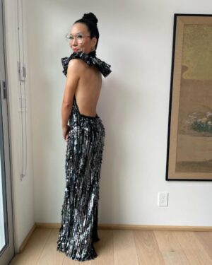 Ali Wong Instagram - CHICAGO, DETROIT, TORONTO, NEW JERSEY and PHILADELPHIA! I’ll see u in just two weeks. Link to tix and info in bio ⬆️ 

🙏 everyone who got me out of my tracksuit and greasy hair for the @filmindependent Indie Spirit Awards
Styling @taraswennen 
Dress @congtriofficial 
Makeup @danielmartin 
Hair @claytonhawkins 
Nails @thuybnguyen 
Jewelry @castjewelry 
Shoes @brandonblackwoodnyc