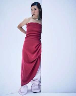 Ali Wong Instagram - 🙏 @thecut 

Writer @evanrosskatz
Photography @noua_unu 
Styling @repoocyla
Hair @rena.calhoun
Makeup @andremakeup
Nails @thuybnguyen
Set Design @itsmyjello
Production @rowanproductions
The Cut, Editor-in-Chief @lrpeoples
The Cut, Photo Director @nono_elle_
The Cut, Fashion Director @jessswill