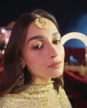 Alia Bhatt Instagram - ✨☀️🫶🌝