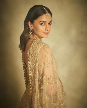 Alia Bhatt Instagram - ✨☀️🫶🌝