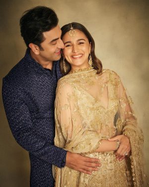 Alia Bhatt Instagram - ✨☀️🫶🌝