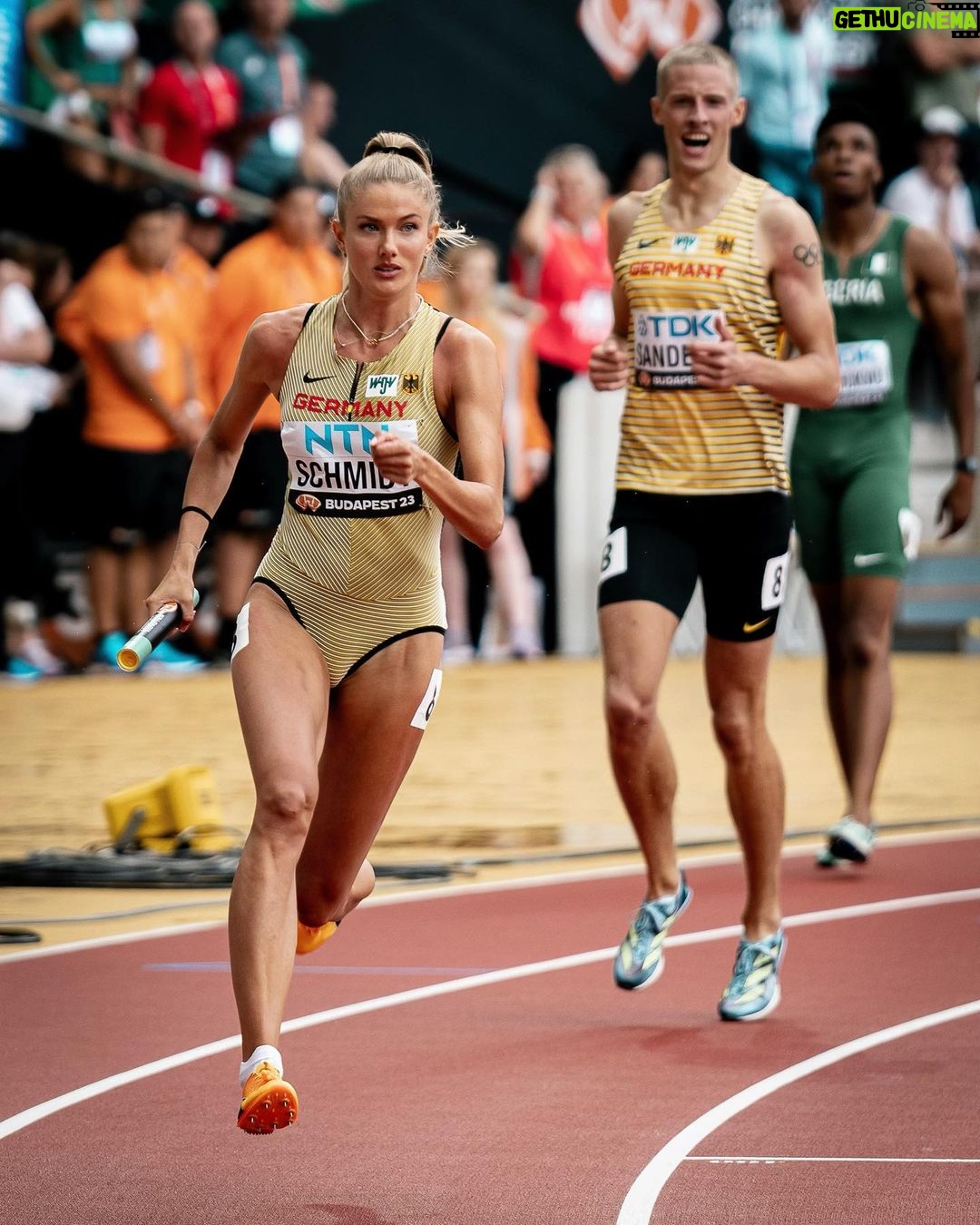 Alica Schmidt Instagram - We made it to a world championship final 🔥😍 catch us tonight at 21.49 🤞🏼❤️ #trackandfield 📸 @stefan.mayer.foto Budapest, Hungary